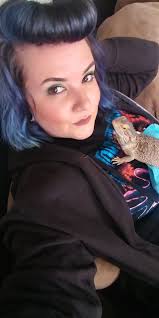 Are fishing worms safe for dragons to eat?