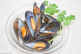 Le cozze possono essere cotte al vapore, al forno e ovviamente in acqua bollente. Cozze Caratteristiche Come Cucinare Ricette Di Cucina