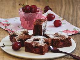 Flaumiger Schokolade Kirschkuchen Einfacher Blechkuchen