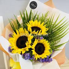 Jual surat pajak kedai pajak gadai ampang / ar rahnu ampang hubungi kedai emas ampang di wasap atau call +60122301015 (sharul) jumpa di kedai pajak, kami tebus keluar barang Flower Shop In Ampang Florist Online Sending Flowers Arrangement Gift Delivery Hamper Kedai Bunga Hadiah Cake Bloom Com My