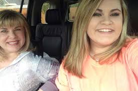 Mother-daughter look-alike contest entrants 2015