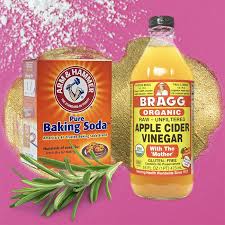 Simple baking soda clarifying hair rinse. Diy Clarifying Shampoos Naturallycurly Com