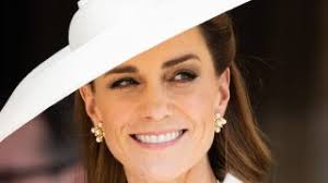 Tom Wilkinson, Oscar-nominated actor, dies at 75