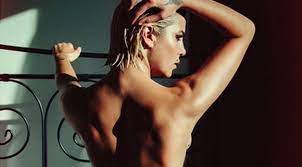 Arkadaşları ile ayayorgi koyu'nda bulunan marrakech beach club'da denize giren senem kuyucuoğlu, düzgün vücudu ile dikkatleri üzerine çekti. Senem Kuyucuoglu Ndan Seksi Kare Magazin Haberleri