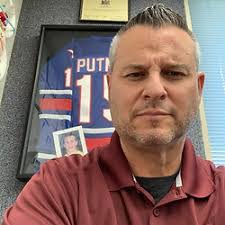 Lindsey Putnam's Instagram, Twitter & Facebook