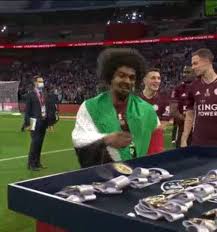 توج فريق ليستر سيتي بلقب بطل مسابقة كأس الاتحاد الإنجليزي لكرة القدم، على حساب تشيلسي إثر فوزه عليه بهدف وحيد، في المباراة النهائية التي جمعتهما مساء اليوم السبت، في العاصمة لندن. Ø§Ù„Ø§Ù‡Ù„Ù‰ Ø§Ù„ÙŠÙˆÙ… Champ10ns S Tweet Ø§Ù„Ù„Ø§Ø¹Ø¨ Ø§Ù„Ø§Ù†Ø¬Ù„ÙŠØ²ÙŠ Ø§Ù„Ø¬Ù†Ø³ÙŠØ© Ø§Ù„Ø¨Ù†ØºØ§Ù„ÙŠ Ø§Ù„Ø£ØµÙ„ Ø­Ù…Ø²Ø© ØªØ´ÙˆØ¯Ø±ÙŠ Ù„Ø§Ø¹Ø¨ Ù„ÙŠØ³ØªØ± Ø³ÙŠØªÙŠ ÙŠØ­Ù…Ù„ Ø¹Ù„Ù… ÙÙ„Ø³Ø·ÙŠÙ† Ø¨Ø¹Ø¯ ØªØªÙˆÙŠØ¬ ÙØ±ÙŠÙ‚Ù‡ Ø¨ÙƒØ£Ø³ Ø§Ù†Ø¬Ù„ØªØ±Ø§ Ø¹Ù„ÙŠ Ø­Ø³Ø§Ø¨ ØªØ´ÙŠÙ„Ø³ÙŠ Ø§Ù„Ø¥Ù†Ø¬Ù„ÙŠØ²ÙŠ Trendsmap