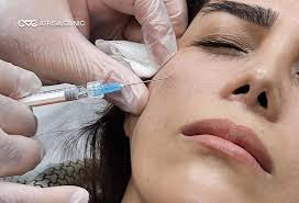 تزریق فیلر زیر چشم چگونه انجام می شود؟ | کلینیک تخصصی پوست و مو آتریسا