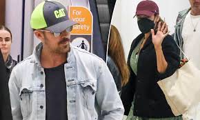 Ryan Gosling arrives in Sydney, Australia, with his wife Eva Mendes ahead  of filming The Fall Guy | Daily Mail Online