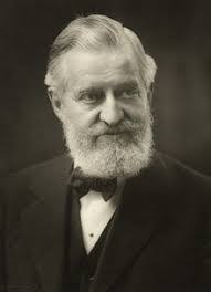 Mary Flagler's Instagram, Twitter & Facebook