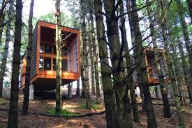 Whitetail Woods Regional Park Gets Three New Elevated Camper Cabins Cabanas De Madera Cabanas Prefabricadas Diseno Casas Campestres