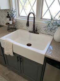 farmhouse sink kitchen