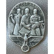 Buy tag der arbeit 1934 (day of work) brass badge ww2 german original nice cond: Tag Der Arbeit 1935 Badge