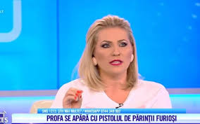 Prezentatoarea tv devine mamă pentru a treia oară. Video Mirela Vaida A Dat AfarÄƒ Din Platoul Acces Direct O ProfesoarÄƒ AcuzatÄƒ De Limbaj Agresiv Ce AfirmaÅ£ie A Enervat O Pe Prezentatoare