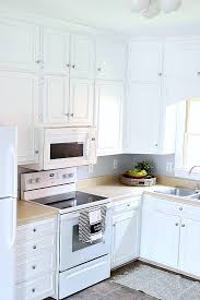 painting kitchen cabinets white