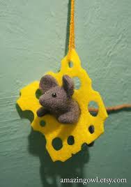 Original Ornament Sweet Felted Mouse And Cheese Etsy Felt Crafts Felt Ornaments Felt Mouse