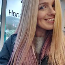 Lottie Lay's Instagram, Twitter & Facebook