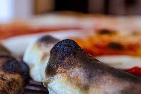 Don't taste or eat raw dough or batter! Why Is My Pizza Burnt How To Fix It In 4 Easy Steps The Pizza Heaven