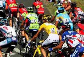 >> le mois du tour pour préparer comme il se doit le passage de la grande boucle et associer le plus grand nombre à cet. Le Tour De France En Mayenne Place Au Velo Laval