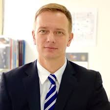 Desmond Lau (@desmondlau3)