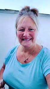 Stunning Christmas Wreath Design in Blues and Golds