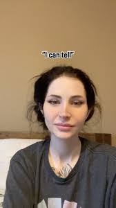 Elizabeth Snodgrass's Instagram, Twitter & Facebook