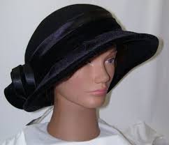 Preços baixos em Chapéus femininos Cloche