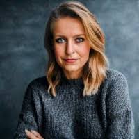 Faye Murray's Instagram, Twitter & Facebook