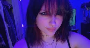 Marissa Upton's Instagram, Twitter & Facebook