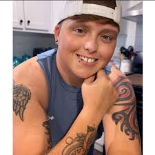 What color would you suggest to color match the top portion of this crappie  with a color shift paint?