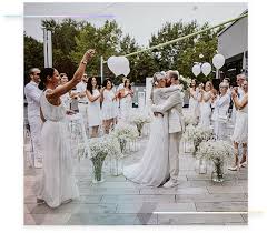 Wir bieten traumhaft schöne brautkleider aus edelsten stoffen, raffinierten details und in verschiedensten farbvarianten an. Firstfloor Ihre Hochzeit In Ettlingen Bei Karlsruhe