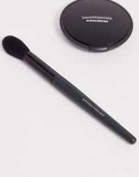 Die meisten pinsel sind für puderprodukte ausgelegt und tragen auch nur diese entsprechend gut auf. Bareminerals Diffused Highlighter Pinsel Asos