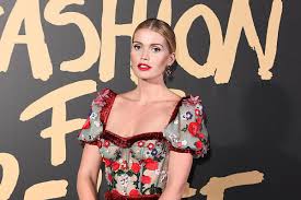 'she's been in cape town for the holidays and told her mother and the rest of the heiress. Princess Diana S Niece Lady Kitty Spencer Engaged To Boyfriend Michael Lewis 60 London Evening Standard Evening Standard