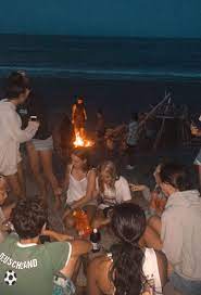 Alexandria is gathering its friends in these july days. Cute Beach Pic Summer Friends Summer Dream Summer Feeling