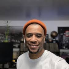 Stream Reginald Pearson music