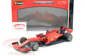 Volg alle formule 1 updates van team ferrari op de voet en blijf op de hoogte van het laatste formule 1 nieuws ferrari heeft in de wintermaanden hard gewerkt om de bolide aanzienlijk te verbeteren. Bburago 1 18 Sebastian Vettel Ferrari Sf90 5 Formula 1 2019 18 16807v Model Car 18 16807v 4893993168071