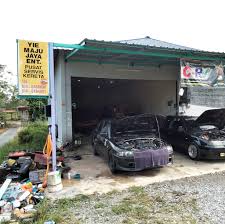 Pusat Servis Kereta Maju Jaya