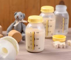 Non somministrare ai neonati alimenti o liquidi diversi dal latte materno, salvo indicazioni mediche. Come Conservare Il Latte Materno Pianetamamma It