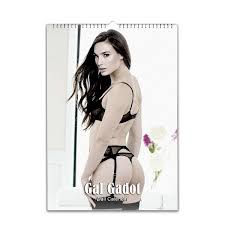 Gal Gadot Sexy | 202526 | Choose Start Monthyear | Full Photo  Personalised Wall Calendar - Etsy
