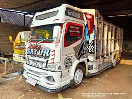 We did not find results for: 29 Gambar Mahkota Mobil Truk Paling Populer Lingkar Png