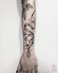 See more ideas about heart tattoo, tattoos, snake tattoo. Pin By Ailin Giantomassi On Tatuagens Body Art Tattoos Tattoos Trendy Tattoos