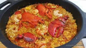 Puede llegar a vivir hasta 50 años y se han llegado a capturar ejemplares de más de 60 cm y 4 kilos de peso. Arroz Meloso Con Bogavante Arroz Meloso Receta Arroz Con Bogavante Recetas Con Arroz