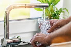 Americans swim hundreds of millions of times in pools, oceans, lakes, rivers, and hot tubs/spas each year, and most people have a safe and healthy time enjoying the water. Von Leitungswasser Zu Gesundem Trinkwasser