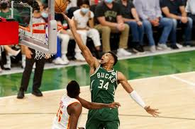 Giannis antetokounmpo plays for the milwaukee bucks, and he's an incredible person with and inspiring and wonderful origin story. Kk3lnjd1tf Omm