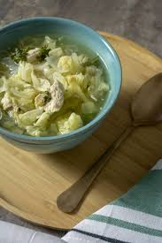 Bouillon De Chou Chinois Et Poulet Recette Chou Chinois Recette Asiatique Cuisine Asiatique