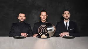 Ο γνωστός σεφ με μια αναφορά του σχολίασε. Masterchef Ta Asiatika Piata Kai Oi Tesseris Ypopshfioi Pros Apoxwrhsh