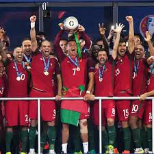 Im spiel portugal gegen frankreich lastet der druck auf ronaldo und co. Em Finale Portugal Gegen Frankreich Spielbericht Fussball Em