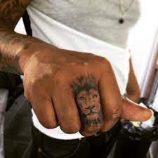 Smal Lion Finger Tattoo Trenchart Amsterdam Artist Kingquotetattz Trenchart Trenchartamsterdam Quotetattz Ki Finger Tattoos Lion Tattoo On Finger Tattoos