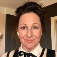 200+ Profile mit dem Suchbegriff „Dee Dee“