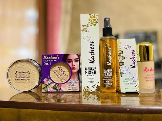 Kashee’s Professional 3-in-1 Makeup Essentials Bundle