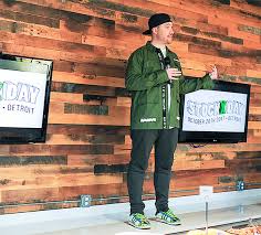 Get her a gift card and she'll be able to actually buy a few. Why Sneakerheads Are Leaving Ebay For Detroit Startup Stockx Engadget